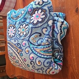Vera Bradley Daisey dot blanket